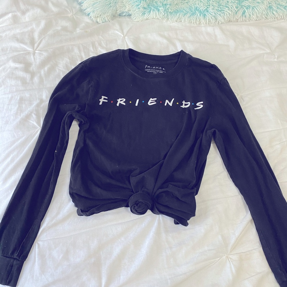 “Friends” graphic tee! - Picture 3 of 3